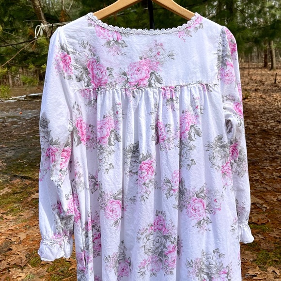 2021 Eileen West Floral Ruffle Nightgown Lace & Ribbon Trim Coquette Cottagecore - Picture 12 of 16